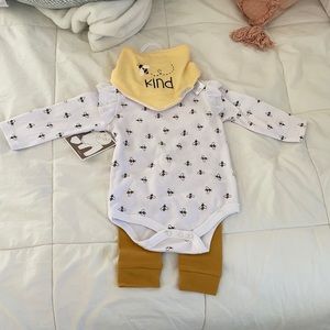 6-9 months bee’s baby outfit